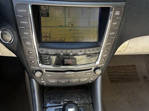 Used 2010 Lexus IS 350C image 16