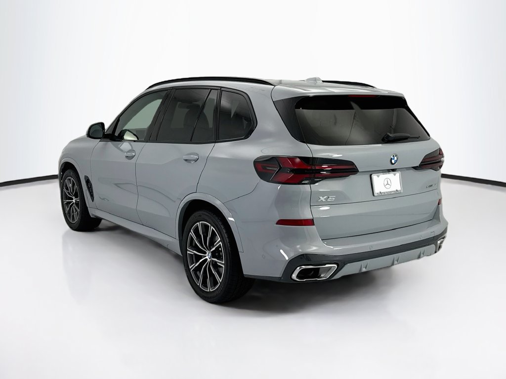Used 2024 BMW X5 sDrive40i w/ M Sport Package RWD image 7
