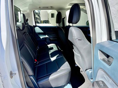 New 2025 Ford Maverick Lobo image 17