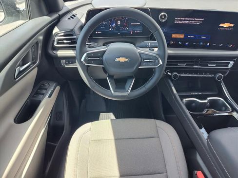 New 2026 Chevrolet Traverse LT FWD image 7