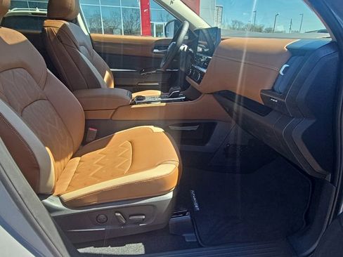 New 2026 Nissan Pathfinder Platinum AWD/4WD image 24
