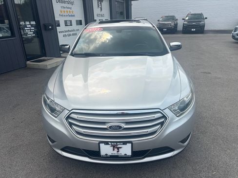 Used 2015 Ford Taurus Limited FWD image 9