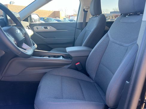 New 2026 Ford Explorer Active AWD/4WD image 7