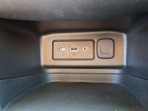 Used 2023 Chevrolet Equinox LT AWD/4WD image 27