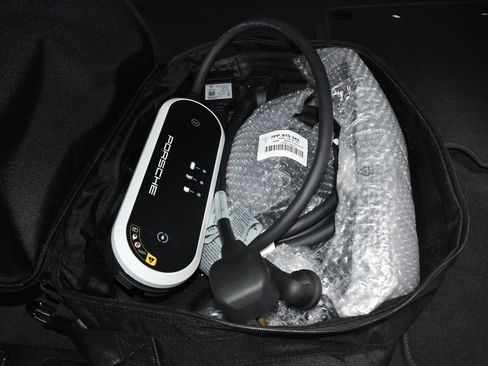 Used 2024 Porsche Macan 4 Electric image 30