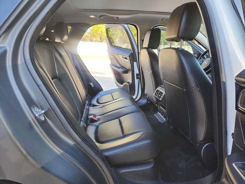 Used 2018 Jaguar F-PACE Premium image 40