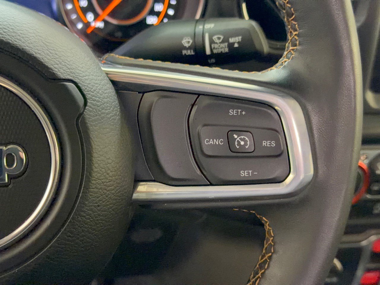 Used 2023 Jeep Gladiator Overland AWD/4WD image 19