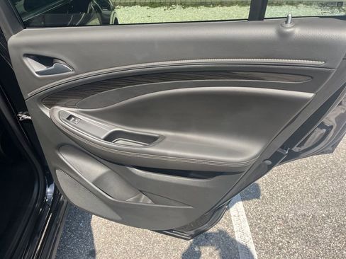 Used 2018 Buick Envision Premium w/ Driver Confidence Package image 9