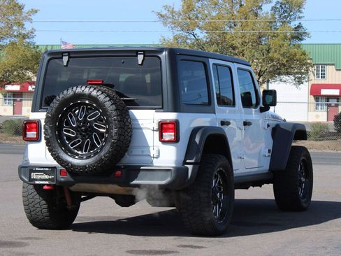 Used 2020 Jeep Wrangler Unlimited Rubicon AWD/4WD image 6