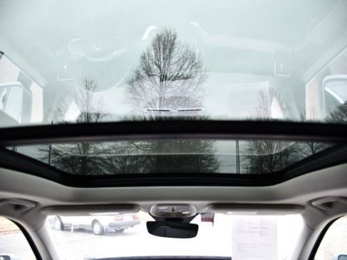 Certified 2025 Volvo XC90 B6 Plus image 23