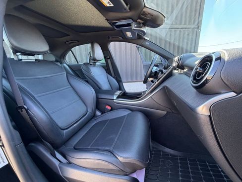 Used 2025 Mercedes-Benz C 300 4MATIC Sedan image 31