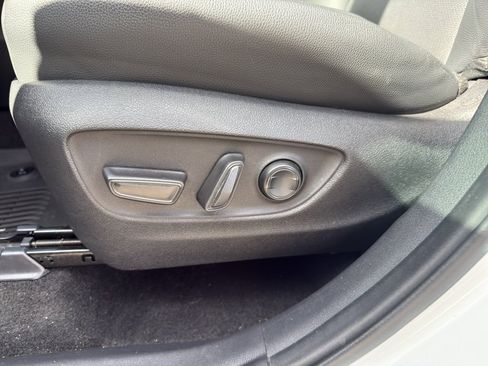 Used 2024 Toyota Grand Highlander XLE image 16