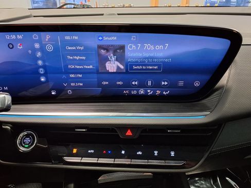 Used 2024 Buick Envision Preferred AWD/4WD image 22