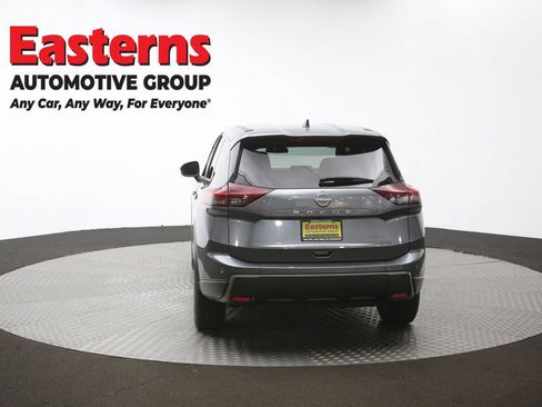 Used 2024 Nissan Rogue S AWD/4WD image 38