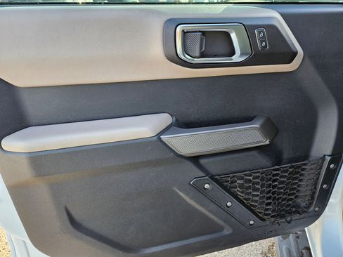 Used 2022 Ford Bronco Wildtrak image 13