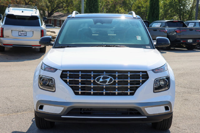 New 2026 Hyundai Venue SEL FWD image 2