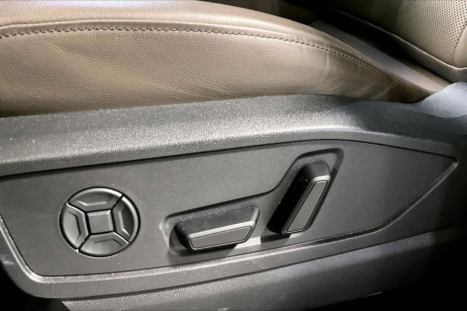 Certified 2025 Audi Q5 Premium w/ Premium Plus AWD/4WD image 15