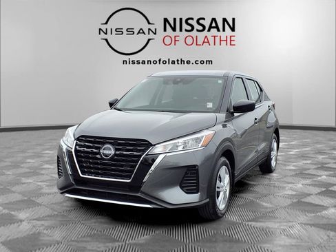 Certified 2025 Nissan Kicks Play S image 1
