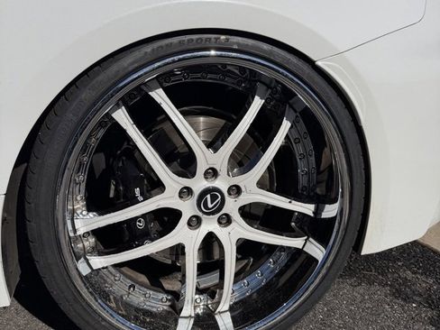 Used 2015 Lexus RC F image 2