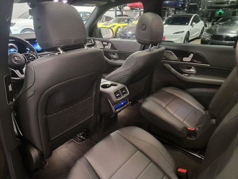 Used 2023 Mercedes-Benz GLS 450 4MATIC image 21