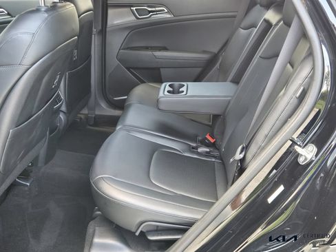 Certified 2024 Kia Sportage EX FWD image 11