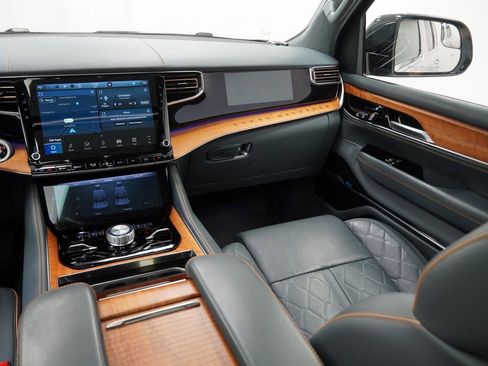 Certified 2024 Jeep Grand Wagoneer Series III w/ Rear Seat Video Group 1 image 34