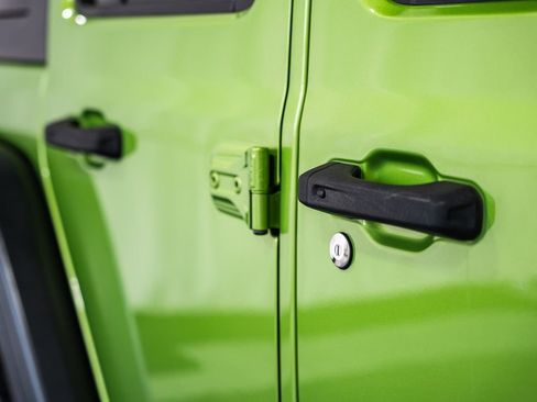 Used 2018 Jeep Wrangler Unlimited Rubicon image 16