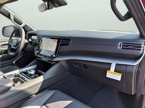 New 2026 Jeep Grand Wagoneer L Limited image 14
