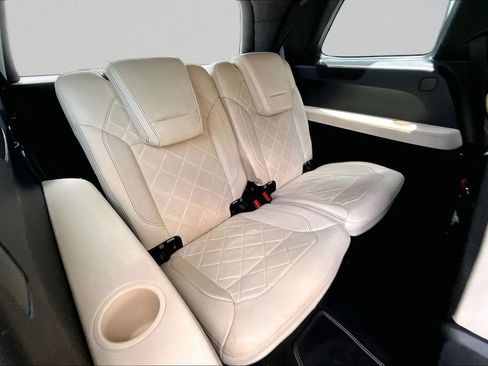 Used 2018 Mercedes-Benz GLS 450 4MATIC image 26