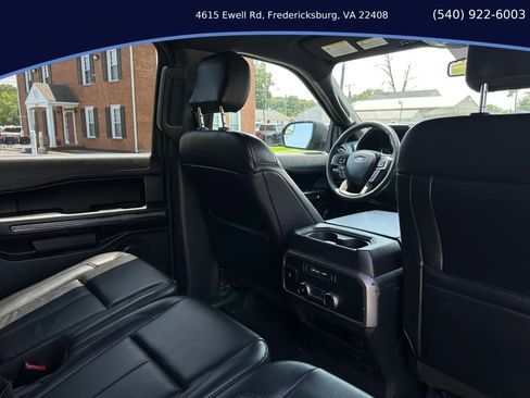 Used 2019 Ford Expedition Max XLT w/ Equipment Group 201A AWD/4WD image 17