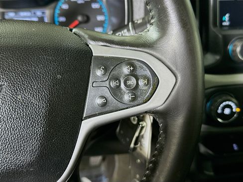 Used 2015 Chevrolet Colorado LT w/ LT Convenience Package RWD image 17