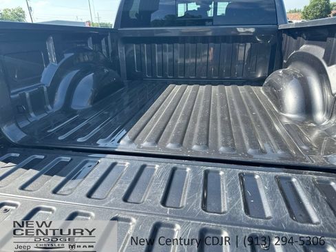 Used 2023 RAM 1500 Big Horn AWD/4WD image 9