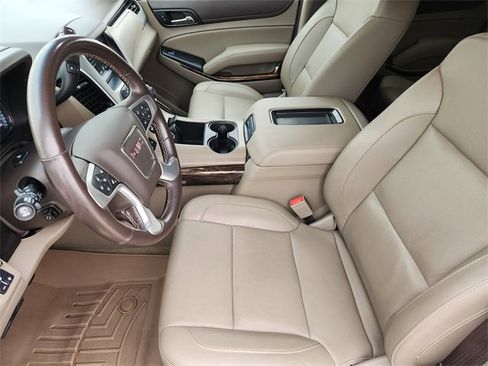 Used 2018 GMC Yukon SLT w/ Premium Edition image 13
