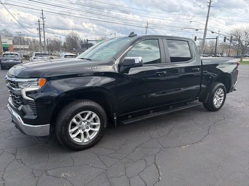 Used 2022 Chevrolet Silverado 1500 LT w/ Protection Package image 3