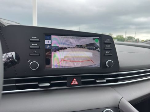 New 2026 Hyundai Elantra SE FWD image 18