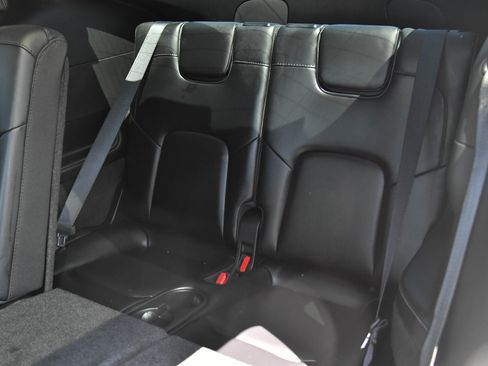 Used 2023 Tesla Model Y Long Range AWD/4WD image 35