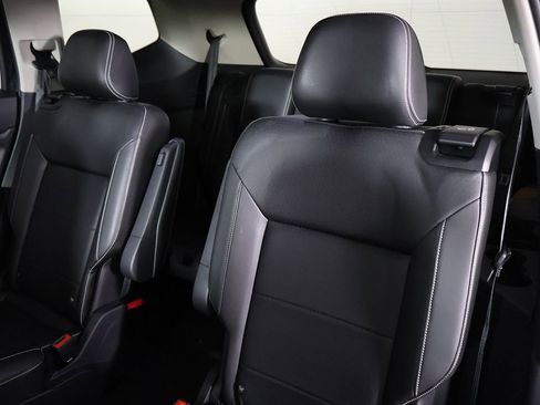 Used 2023 Volkswagen Atlas SE w/ Black Wheel Package AWD/4WD image 31