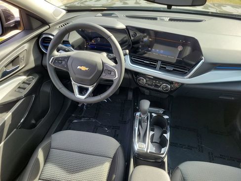 New 2026 Chevrolet Trax LT w/ Driver Confidence Package image 11