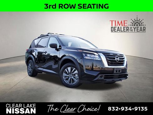 Used 2023 Nissan Pathfinder SV image 1