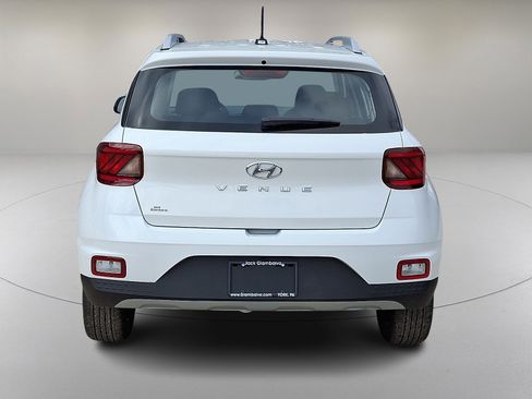 New 2026 Hyundai Venue SEL image 6