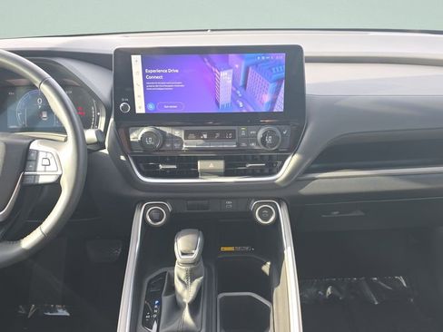 Used 2024 Toyota Grand Highlander FWD image 15