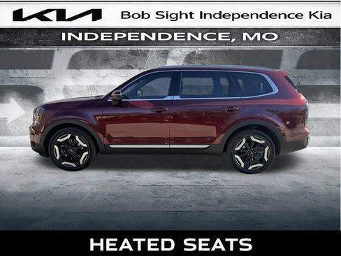Certified 2023 Kia Telluride EX w/ EX Captain's Chair Package image 6
