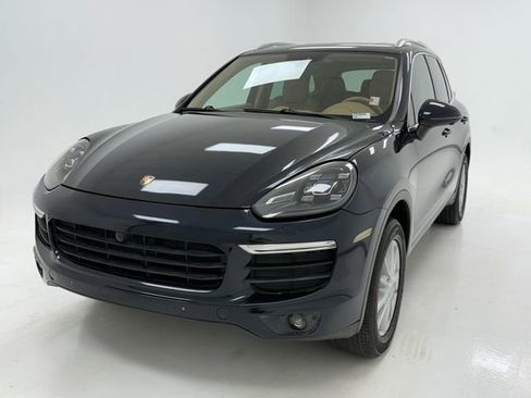 Used 2017 Porsche Cayenne w/ Premium Plus Package AWD/4WD image 4