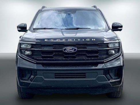 Used 2025 Ford Expedition Active AWD/4WD image 7