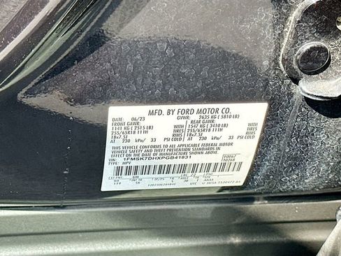 Used 2023 Ford Explorer XLT w/ Equipment Group 202A image 31