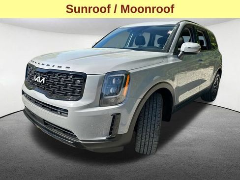 Used 2022 Kia Telluride EX w/ EX Premium Package AWD/4WD image 5