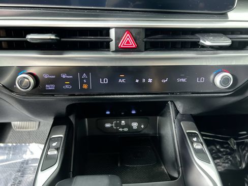 Certified 2024 Kia Sorento S FWD image 23