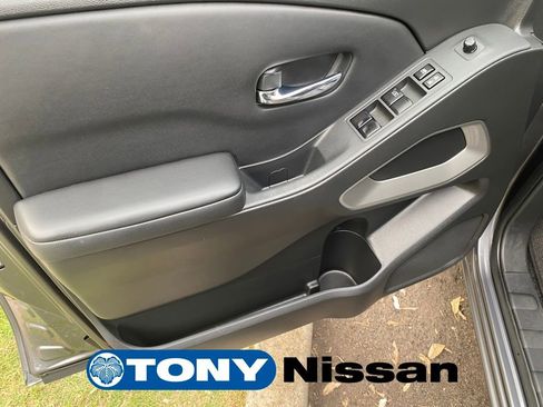 Used 2023 Nissan Frontier SV w/ Technology Package image 13