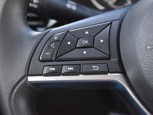 Used 2024 Nissan Sentra SV image 6