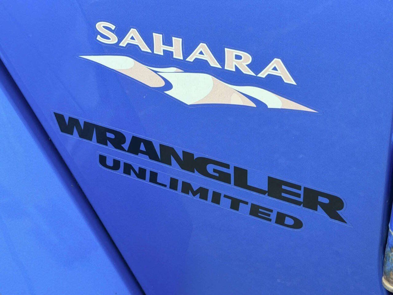 Used 2015 Jeep Wrangler Unlimited Sahara w/ Max Tow Package AWD/4WD image 15